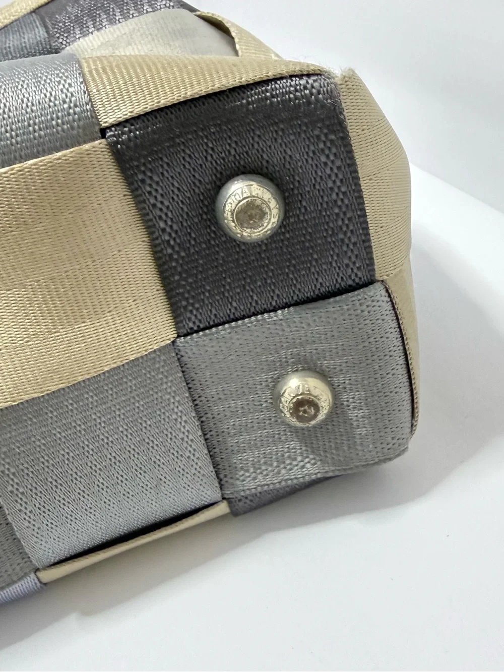 Harveys Seatbelt Bag Woven Tote Handbag Gray Beige Blue Zip Top Shoulder Purse